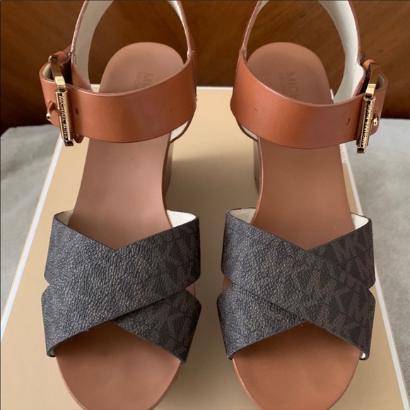 Michael Kors shoes worn once 🌸🌸🌺 - Picture 3 of 9